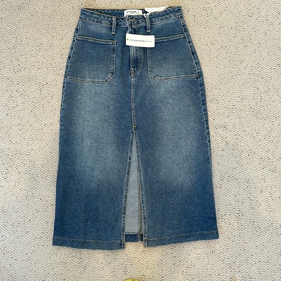 Just Black Dresses & Skirts - NWT Just Black Women’s Denim Maxi Skirt with front slit